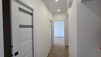 Luxusní byt 2+KK s balkonem na Těreškovové ulici, Karviná - 10
