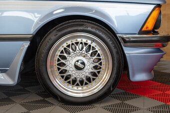 BMW Rad 3 320i E21 - celolak - 10