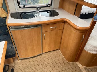 Hobby Excellent 460, 4 osoby, bojler, fr.postel - 10