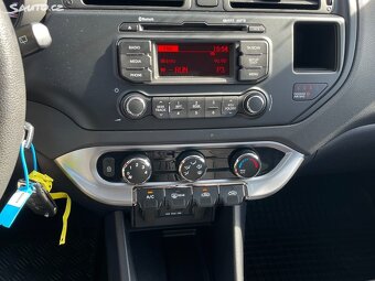 Kia Rio - 10