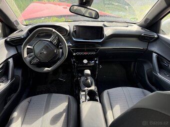 PEUGEOT 2008 II 1.2 PURE TECH 10/2023 ČR - 10