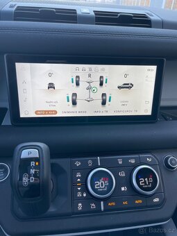 Land Rover Defender - 10