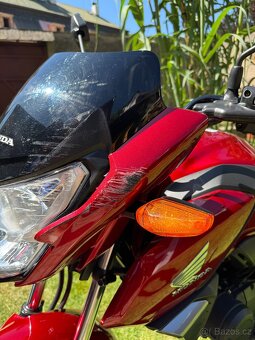 Honda CB 125F - 10