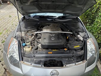 Nissan 350z, Manual Pravostranné řízení - 10