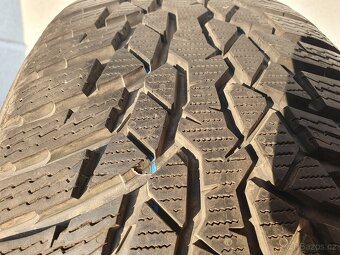 205 65 r16 nové zimní pneu Nokian 4ks, vzorek 8,25mm - 10