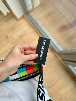 KOSTIČKOVÁ CROSSBODY KABELKA KARL LAGERFELD 1 - 10