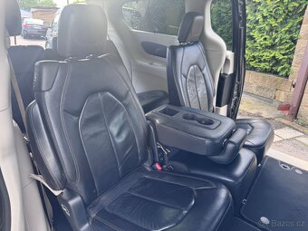 Chrysler Pacifica 3,6 RU Touring L 8 míst 2017 - 10