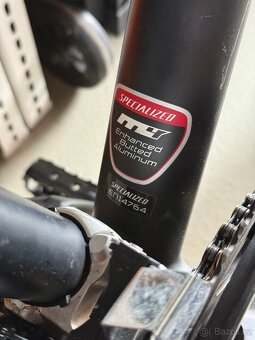 Prémiévé značkové krosové kolo Specialized Crosstrail PRO - 10