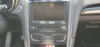 Ford Mondeo 2.0tdci 132kw powershift TITANIUM - 10