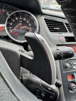 PEUGEOT 5008 1.6HDi 7 MÍST AUTOMAT - 10
