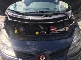 Renault Megane Scenic 1.9 TDI - 10
