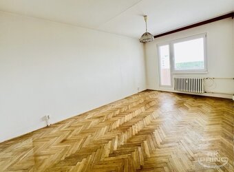 Byt 2+1, OV, 63 m2 se třemi lodžiemi Wednesbury, Kladno - 10