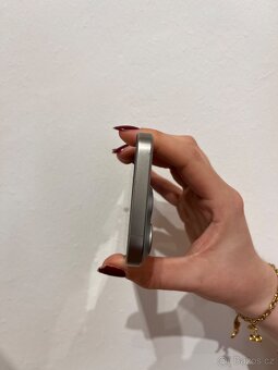 iPhone 15 Pro 128Gb, baterie 93% - 10