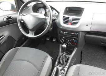 Peugeot 206 1,1 i 44 kW PLUS Serviska benzín - 10