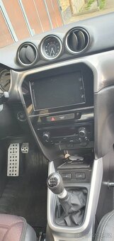 Suzuki Vitara 1,6 DDis 88kW, Premium - 10