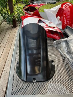 Plasty na YAMAHA R1 rv 2001 - 10