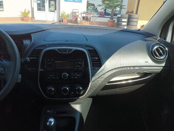 Renault Captur 0,9 hatchback - zachovalý vůz - 10