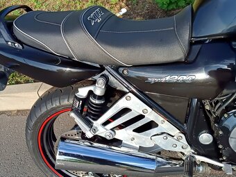 Hezká klasická Yamaha XJR 1200 v originálním stavu. - 10