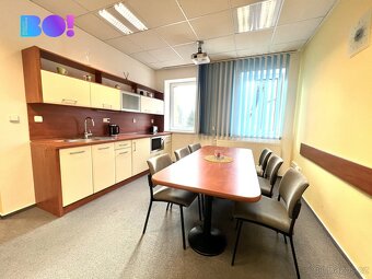 Pronájem kancelářských prostor s dílnou/skladem 181 m2, Ostr - 10