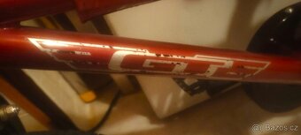 GT MACH 1,velikost kol16, pěkný stav,helma SPECIALIZED - 10