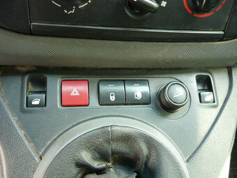 PEUGEOT PARTNER 1.6 I - 10
