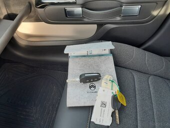 Citroën C3 1.2 Puretech 61 KW ODPOČET DPH Najeto 1400KM - 10