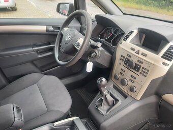 Opel Zafira 2,2i 110KW 7.míst - 10