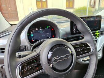 FIAT 500e Dolcevita 3+1 by Boccelli (87kw/42kWh) - 10
