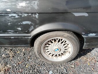 BMW e30 320i Kupé - 10