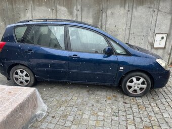 Toyota Corolla Verso 2,0D - 10