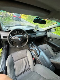 BMW E60 530D Manuál - 10