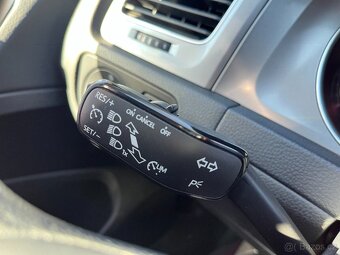VW Golf 1.6 TDi Serviska, Tempomat - 10