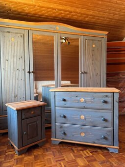 Exkluzivní celomasivní ložnice NORDKIEFER, velký komplet - 10