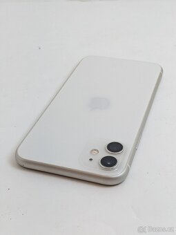 iPhone 11 64gb white. Dobru stav. Baterie 87%. Záruka 6 měs. - 10