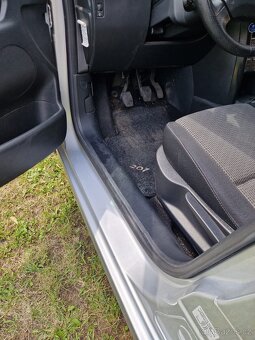 Peugeot 207 - 10