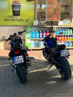 Yamaha MT07 - 10