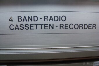 Mono radiomagnetofon Universum - 10