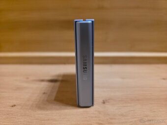 Samsung Galaxy Z Flip6 256GB - 10