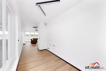 Atraktivní novostavba bytu 3+kk, celkem 89 m2, velká terasa - 10