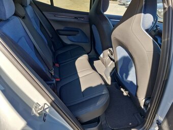 Volvo EX30 315kW TWIN PERF PLUS PANO 1MAJITEL - 10