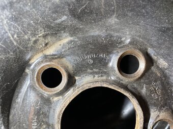 Sada zimních kol Škoda 195/55R15 5x100 vč poklic - 10