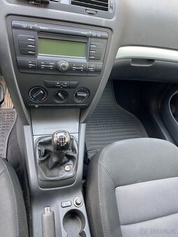 Škoda Octavia II Combi 1.6 benzín 75kW - 10