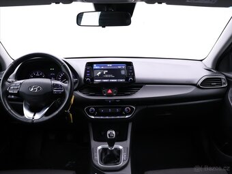 Hyundai i30 1,0 T-GDI 88kW Fastback CZ (2019) - 10