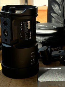 Profoto B10 /b10 plus + all Documents and boxes - 10