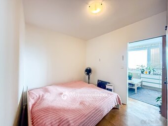 Prodej panelový byt 1+1 se zděným jádrem, 40 m2 - Znojmo, ul - 10