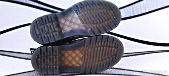 SENZAČNÍ VYTEPLENÉ KOTNÍKOVÉ BOTY-dr.MARTENS-vel.32 - 10