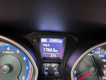 Hyundai i30 combi 1.6 88kW Nové v ČR 5/2026 najeto  93 885km - 10