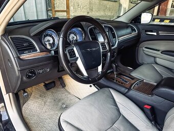 Lancia Thema 3.0L V6 CRD Executive HP A/T Chrysler 300C SRT - 10