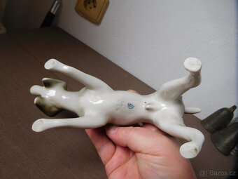 PORCELÁNOVÁ SOŠKA - PES - DUX - 10