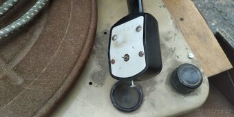 Prodám starý gramofon značky Supraphon - 10